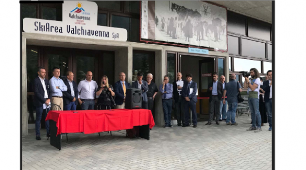 L'inaugurazione. Sul palco e se lo meritano veramente tutti