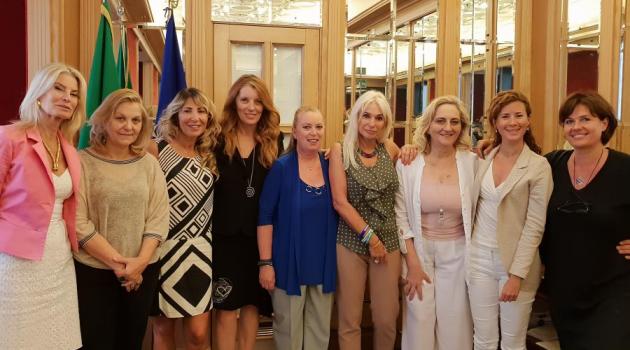 L'on. Michela Vittoria Brambilla eletta presidente con le vice presidenti sen. Loredana Russo (5stelle) e Loredana de Petris (Sel) e alcuni membri del neo costituito organismo